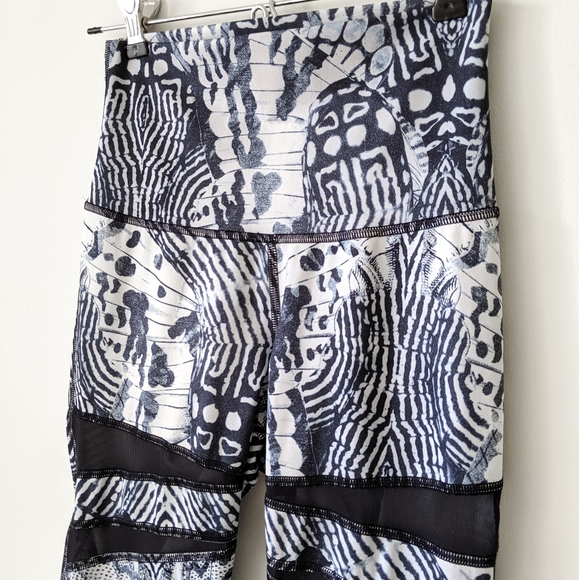 Rare Lululemon Wanderlust Highest Times Mesh Pant - Picture 3 of 8